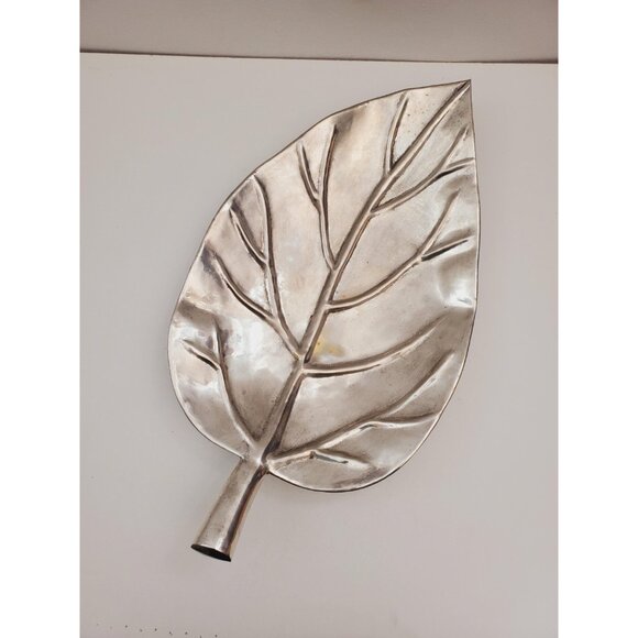 Solid Brass Leaf Tray / Extra Large and Heavy Solid Brass Leaf Shaped Tabletop - Picture 10 of 10